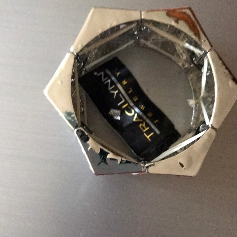 Jewelry - Picture 2 of 11